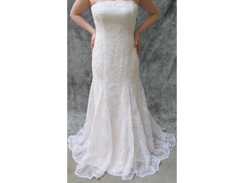 lace wedding gown monique