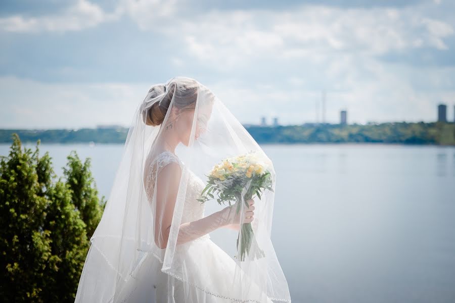 Fotógrafo de casamento Irina Yureva (iriffka). Foto de 28 de agosto 2019