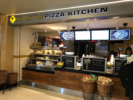 Restaurant «California Pizza Kitchen», reviews and photos, 3665 N Harbor Dr #210, San Diego, CA 92101, USA