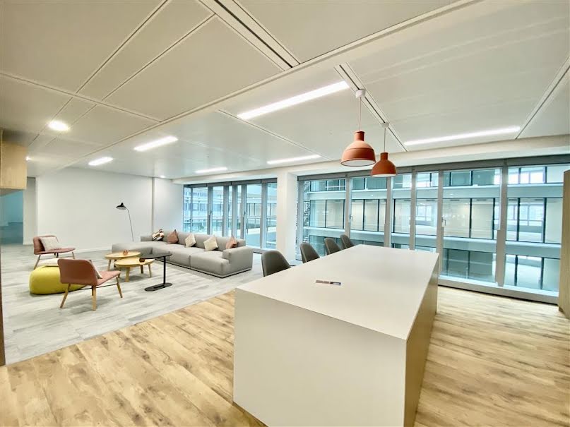 Location  locaux professionnels  843 m² à Rueil-Malmaison (92500), 26 836 €