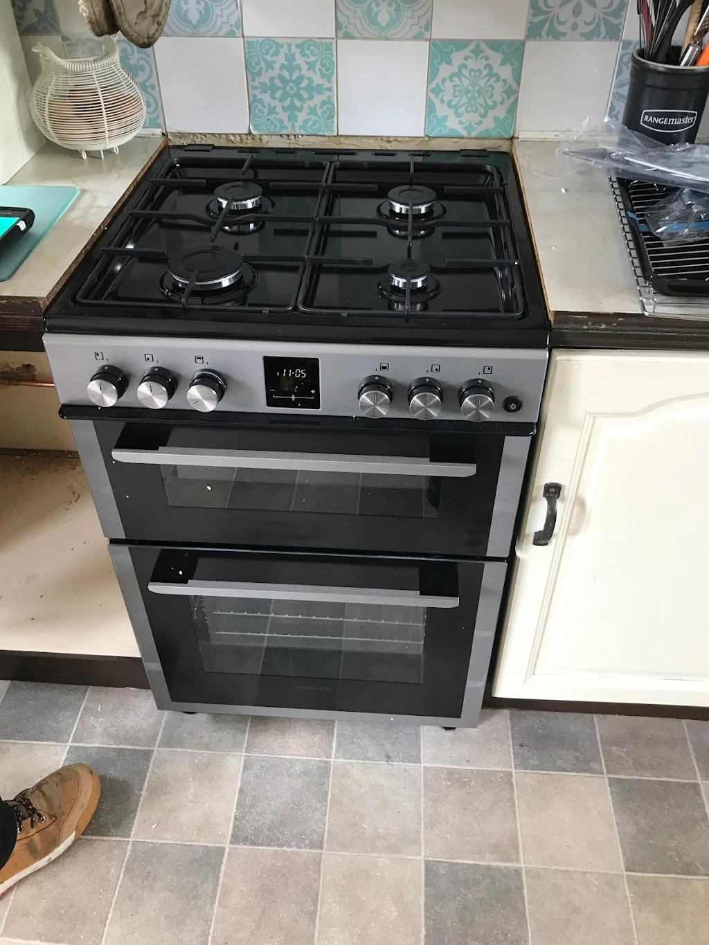 Album cover: Gas appliances installation
