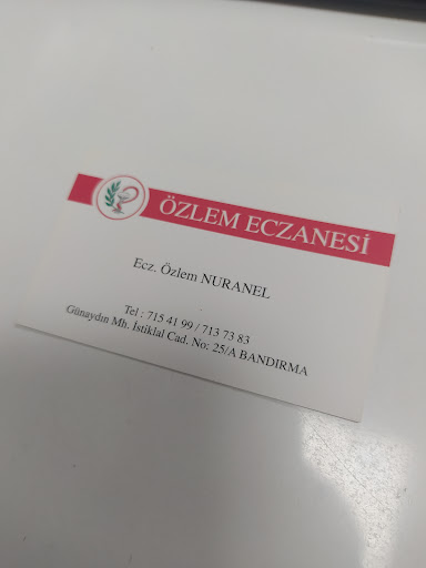 Özlem Eczanesi logo