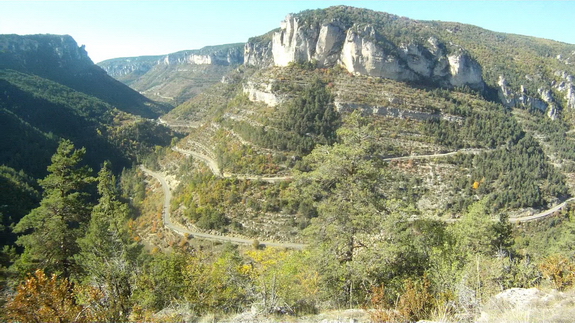 Montée vers Veyreau