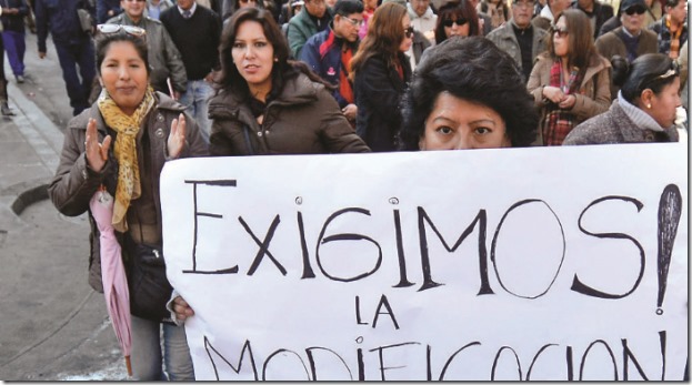 Docentes y administrativos de la UPEA piden más recursos