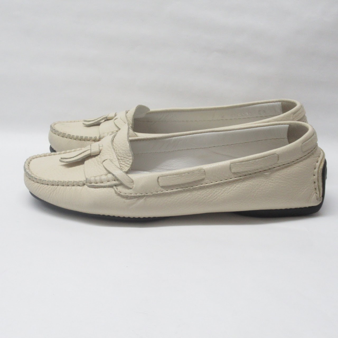 Chanel Ivory Leather Moccasin Loafers