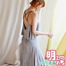 大露背交叉細肩帶荷葉洋裝 (共二色)-100%明洞