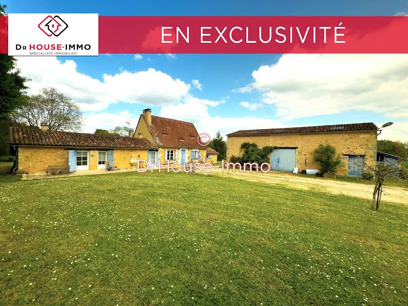 Vente maison 5 pièces 182 m² à Antonne-et-Trigonant (24420), 460 000 €