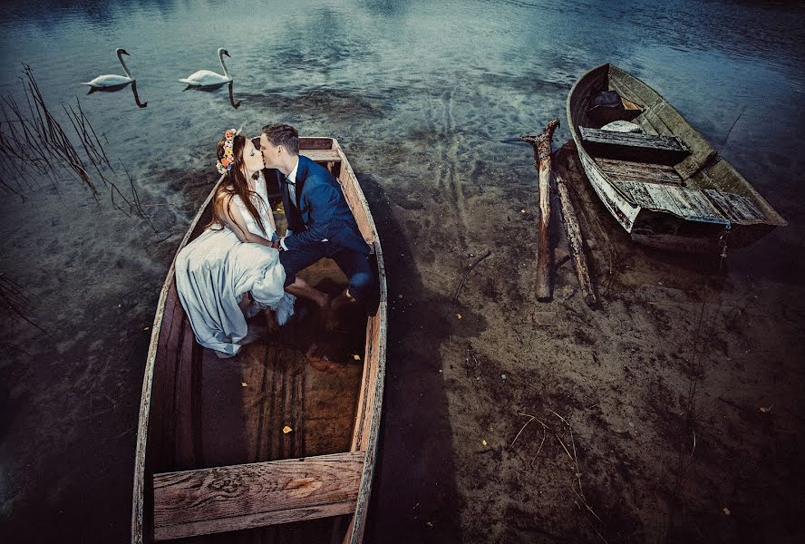 Svadobný fotograf Marcin Łabędzki (bwphotography). Fotografia publikovaná 7. septembra 2017