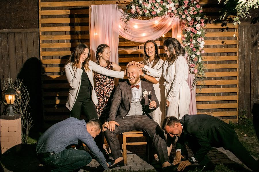 Fotógrafo de casamento Svetlana Malinina (svitlamalinina). Foto de 21 de novembro 2019