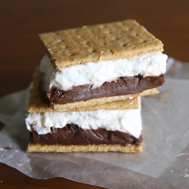 frozen-smores-smores-easy-recipe-pudding-ice-cream-sandwich-marshmallow-cold-treat-summer-2