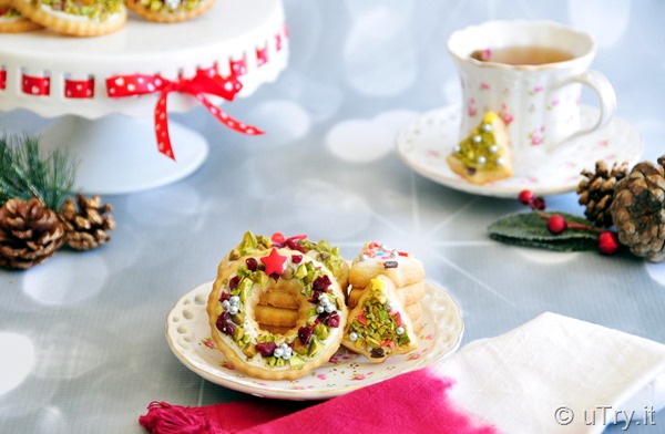 Classic Shortbread Cookies – Christmas Wreath and Christmas Tree  http://uTry.it