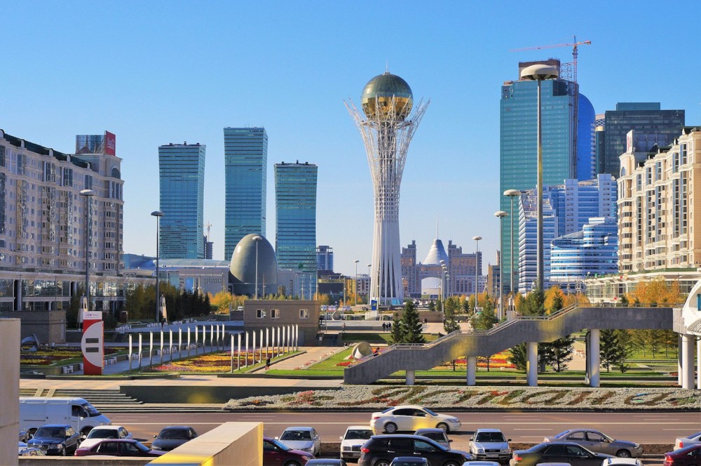 파일:external/upload.wikimedia.org/1920px-Central_Downtown_Astana_2.jpg