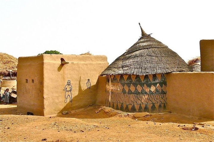 As casas de barro decoradas de Tiebele