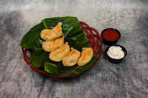 Darjeeling Chicken Stemed Momos