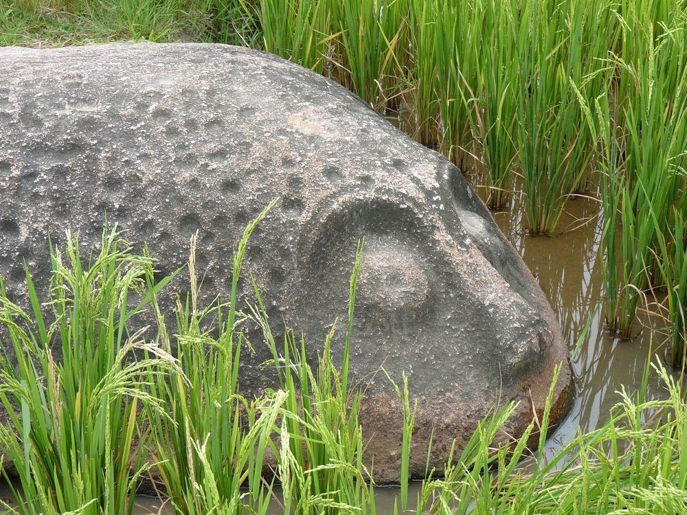 bada-valley-megaliths-4