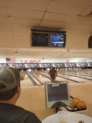 Bowling Alley «Poelking Woodman Lanes», reviews and photos, 3200 Woodman Dr, Kettering, OH 45420, USA