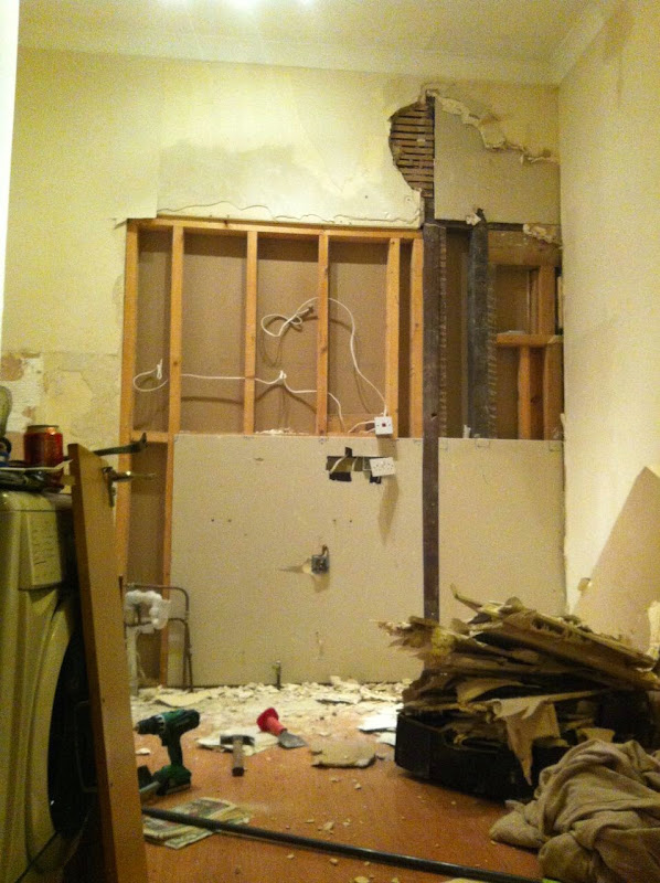 Plastering job NW10 8TS London - couple of walls between 17th - 21st Feb.