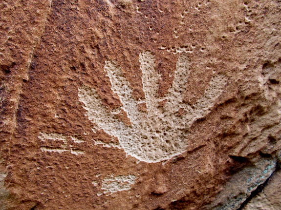 Hand petroglyph