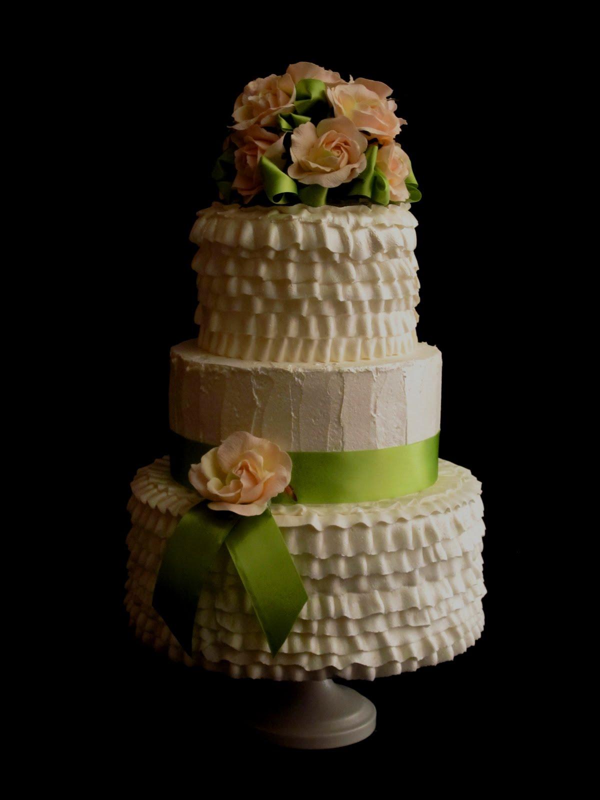 wedding cake layer with straw