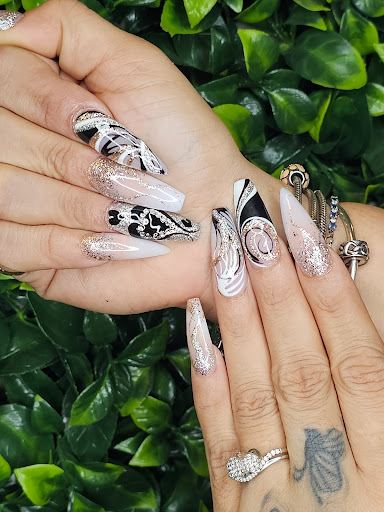 Nail Lounge Orlando logo