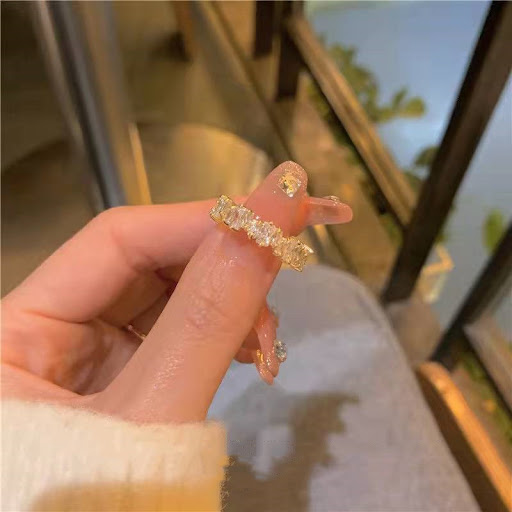 Title 2, Light Luxury High-End Full Zirconium Ring, a fa...