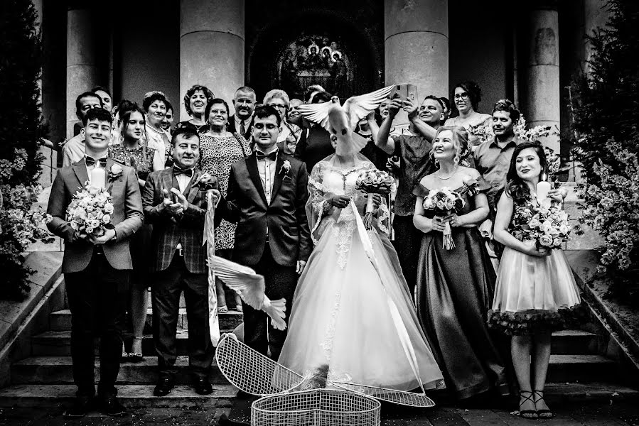 Wedding photographer Radu Constantinescu (raducon). Photo of 11 June 2022