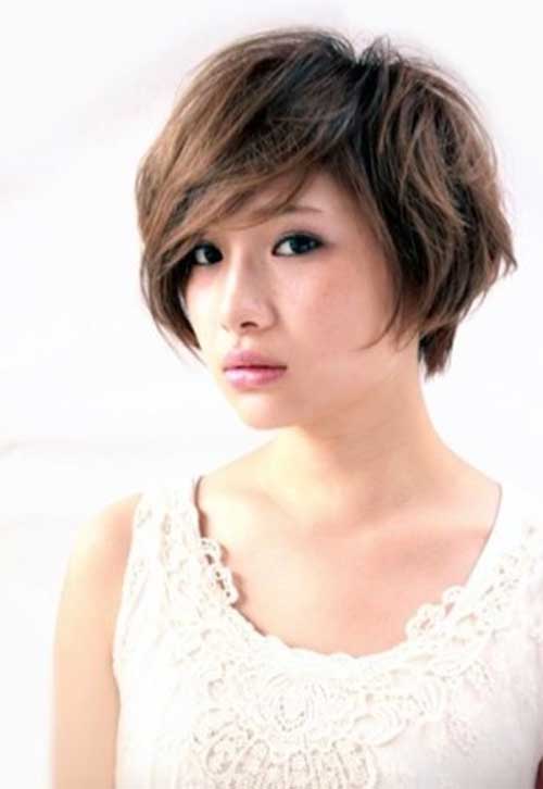 Korean short straight haircut with bangs - Styles 7
