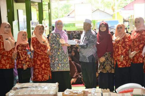 DWP Dinas PUPR Kota Padang Serahkan Santunan bagi Panti Asuhan Al Falah, Ny. Genny Hendri Septa: Semoga Berkah dan Bermanfaat!