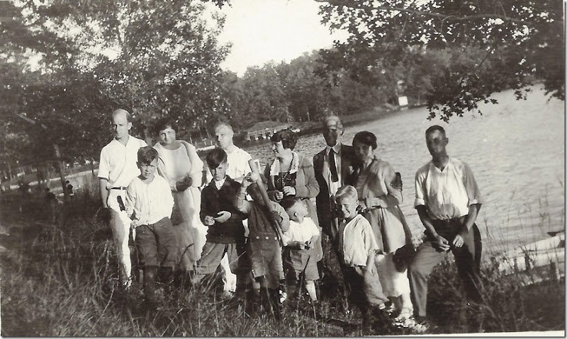 Lake Orion_Gould-Pickard-Janes-Webers-Schuffler families group pic