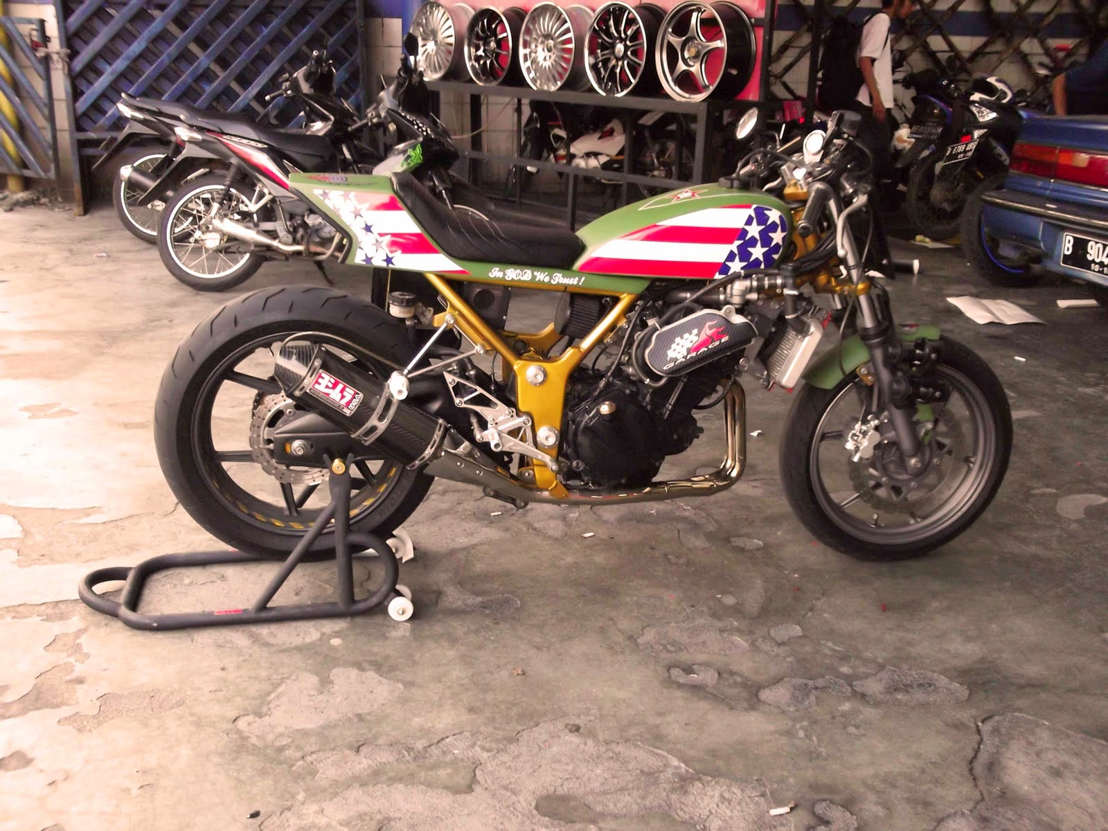 Modifikasi Kawasaki Ninja 250 Ceper INDModif