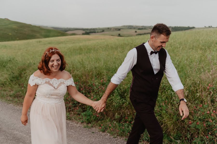 Fotografo di matrimoni Kristina Shatkova (kristinashatkova). Foto del 20 ottobre 2019