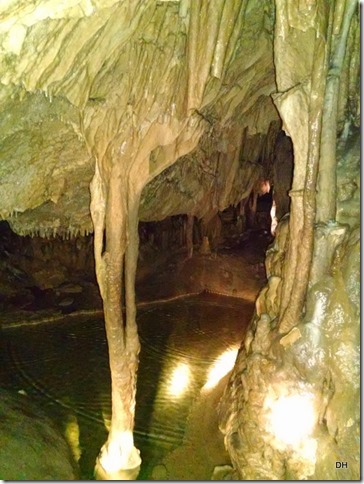 10-30-15 A Cave Tour (55)