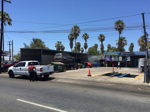 Denisses Lavado de Autos, Delante 159, Playa Ensenada, 22810 Ensenada, B.C., México, Servicio de lavado de automóvil | BC