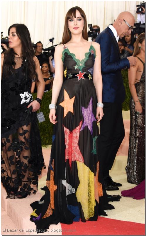 Dakota Johnson en Gucci.jpg