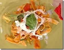 Lagane con talli e fiori di zucca