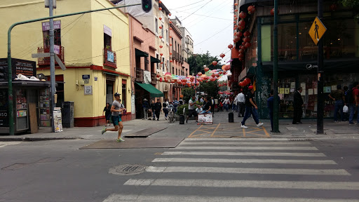 Estacionamiento DEPRISA, Independencia 31, Cuauhtémoc, Centro, 06000 Ciudad de México, CDMX, México, Aparcamiento | Ciudad de México