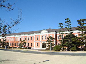 파일:external/upload.wikimedia.org/300px-Japanesenavalacademy001.jpg