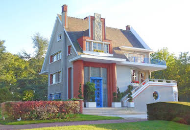 House with garden and terrace 2