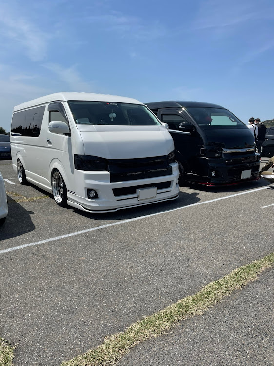 ハイエースのハイエースカスタム・ハイエース200系・レガンス・ドレパに関するカスタム事例の投稿画像1枚目