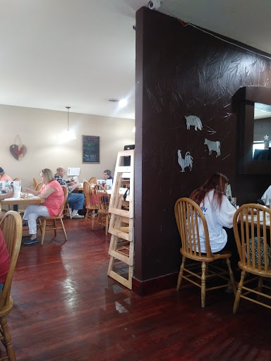 Restaurant «Top Notch Family Restaurant», reviews and photos, 1007 Buckeye St, North Vernon, IN 47265, USA