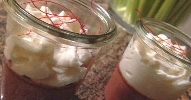 kuchnja: Schokoladenpudding mit Sauerrahm-Espuma