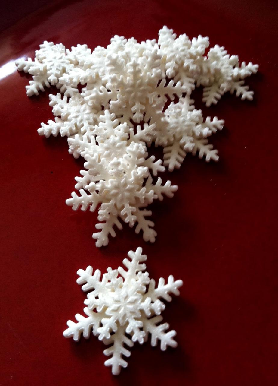 Gumpaste Edible Snowflakes