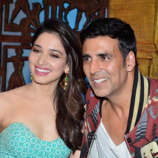 Tamannaah Bhatia and Akshay Kumar on the sets of Entertainment Ke Liye Kuch Bhi Karega. (Pic: Viral Bhayani)