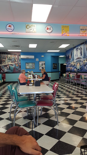 Hamburger Restaurant «Hwy 55 Burgers Shakes & Fries», reviews and photos, 4390 Ocean Hwy, Murrells Inlet, SC 29576, USA