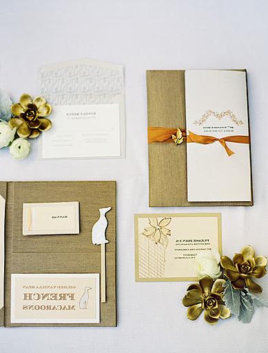 silver and gold wedding colors