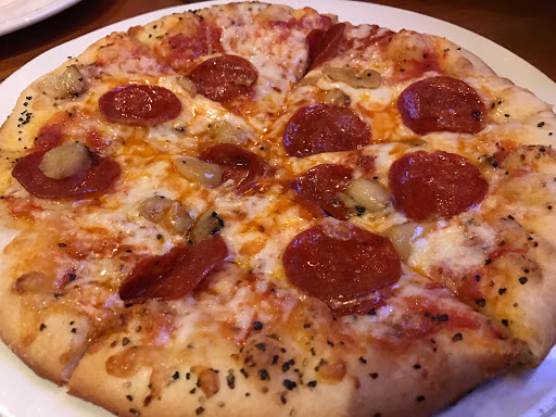 Pizza Restaurant «Crust Pasta & Pizzeria», reviews and photos, 131 S Main St, Alpharetta, GA 30009, USA