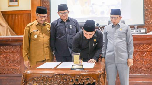 Dprd Dan Pemko Bukittinggi Setujui Perda Pertanggungjawaban Apbd 2021 Dan Pemanfaatan Penggunaan Bagian Jalan