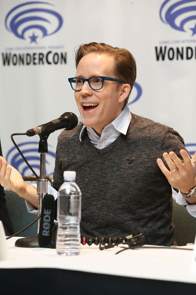 파일:external/iamamommynerd.com/James-Arnold-Taylor-Ratchet-Ratchet-and-Clank-at-Wondercon.jpg