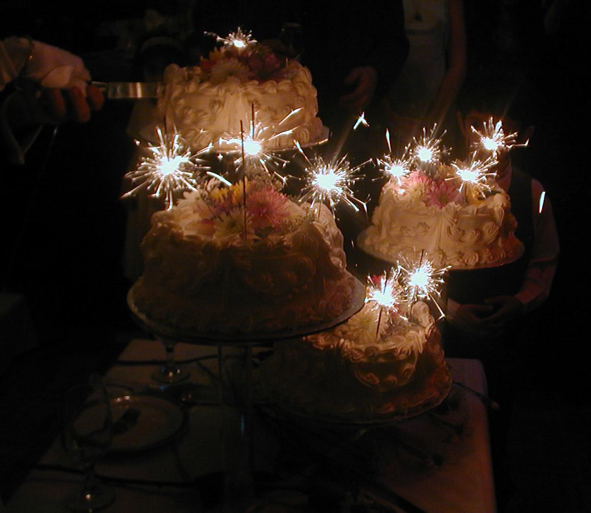 small wedding cakes w sparkler