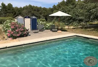 Villa avec piscine en bord de mer 11